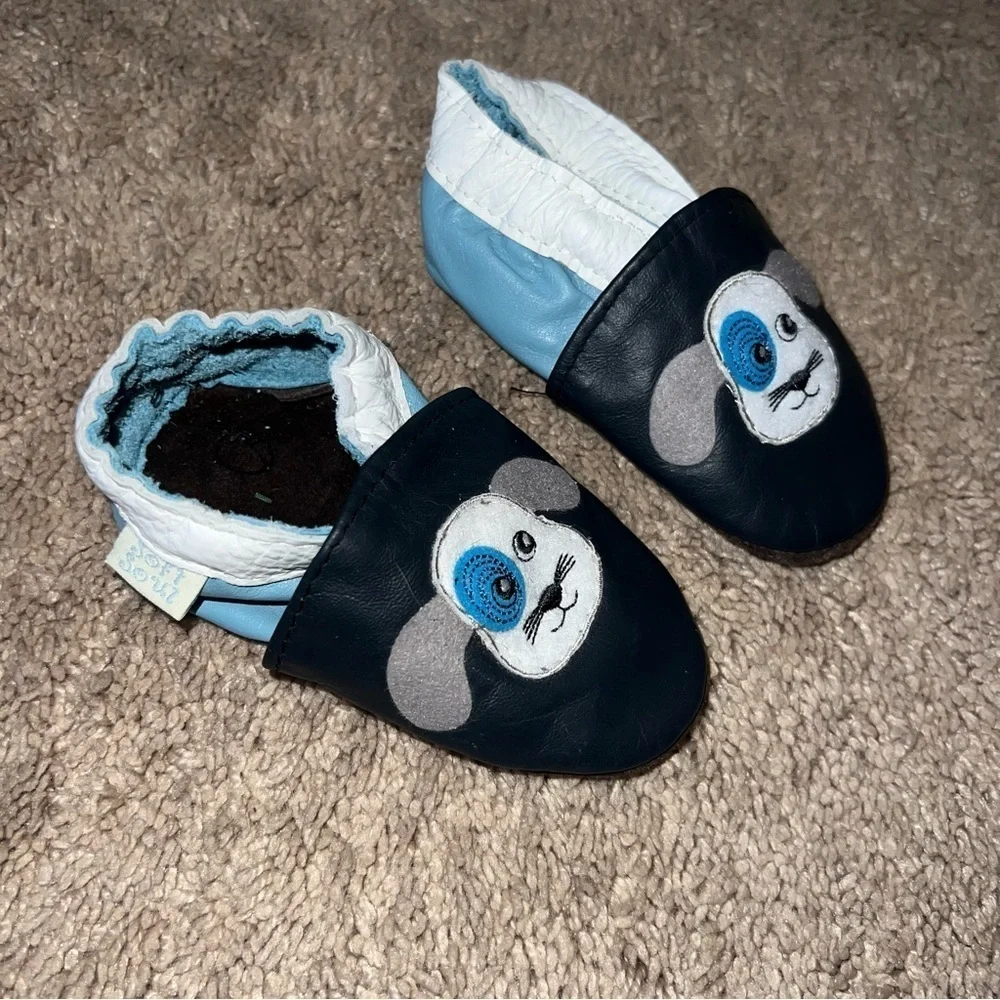 Soft Souls Kids Leather Dog Moccasin Style Shoes Size 4-5 Years